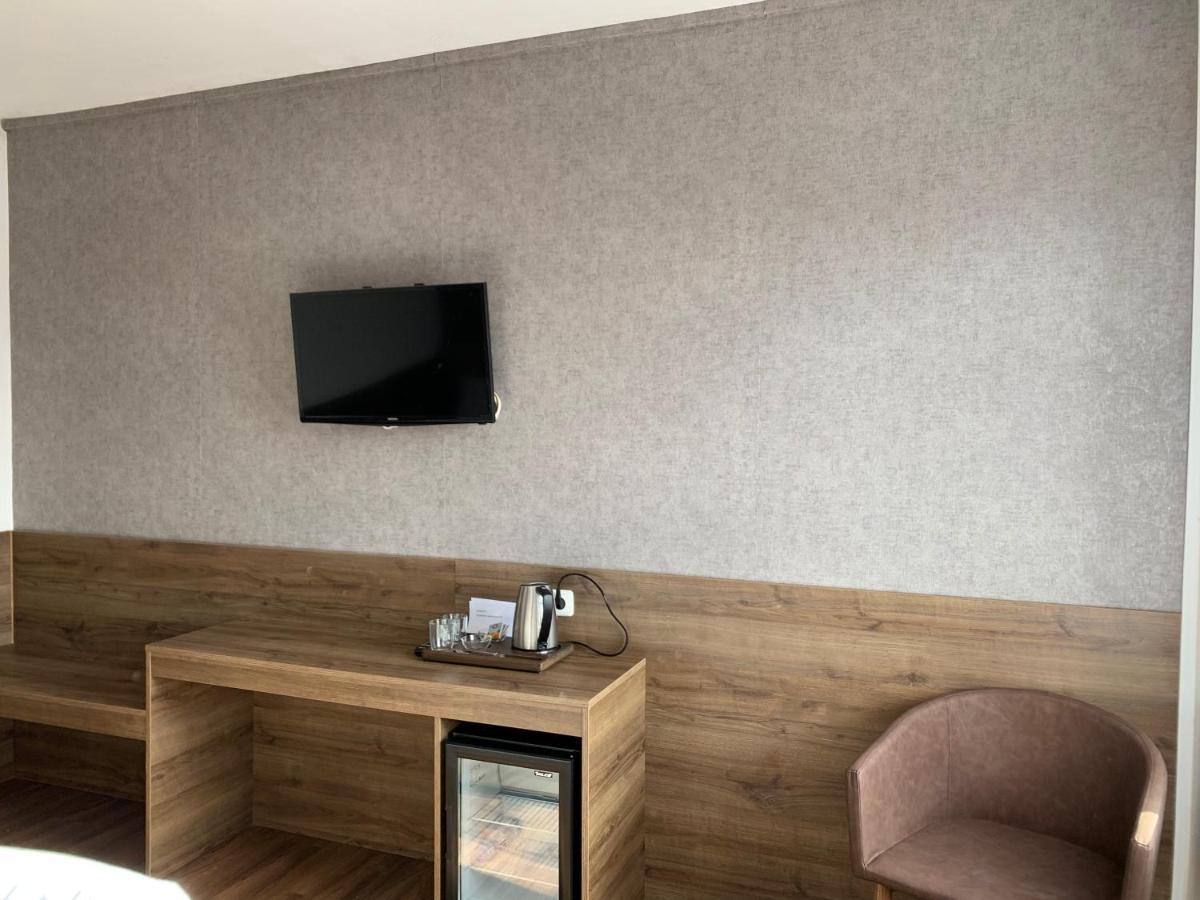 Hotel F 24h Check-in