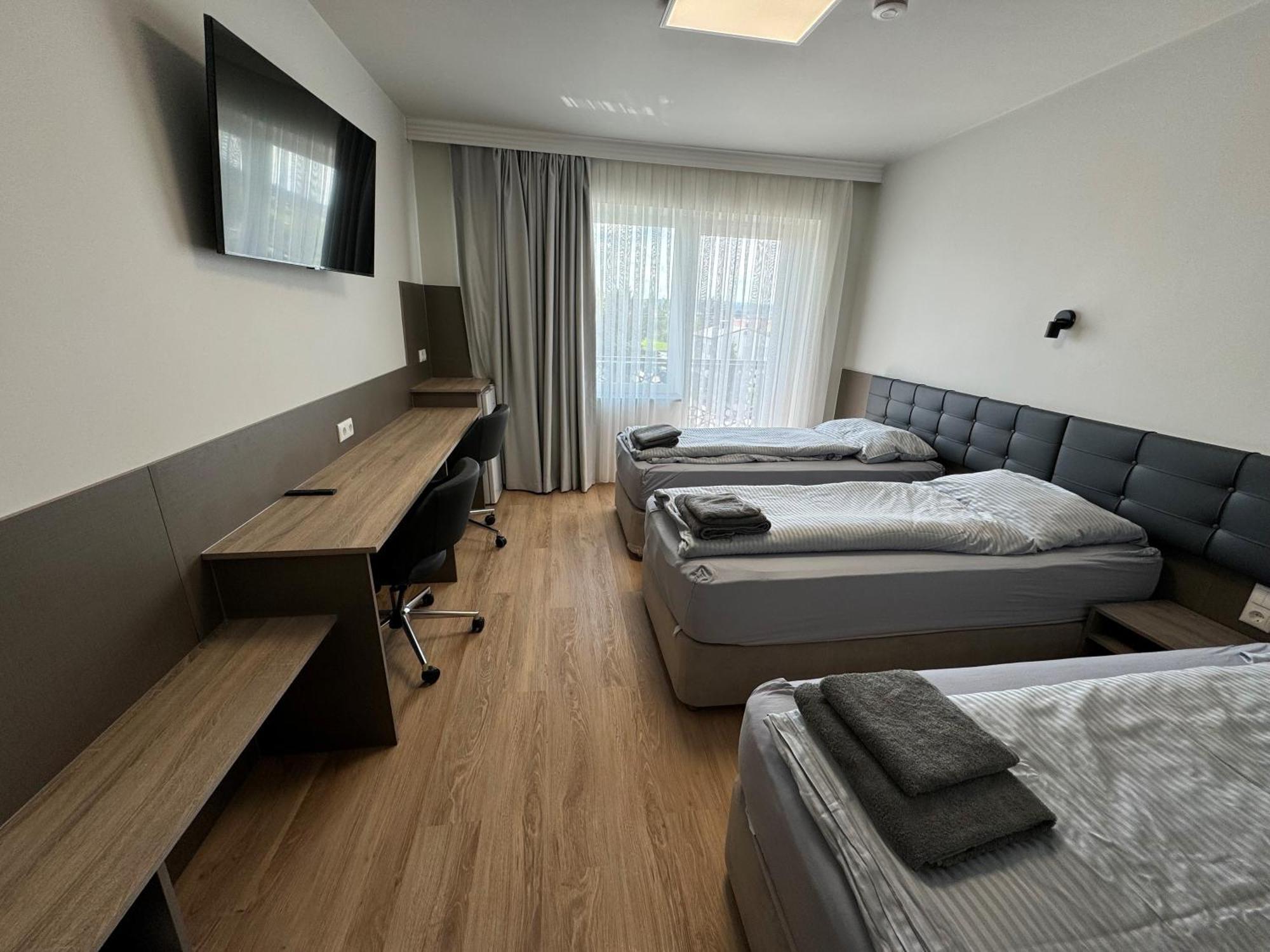 Hotel F 24h Check-in Hörsching